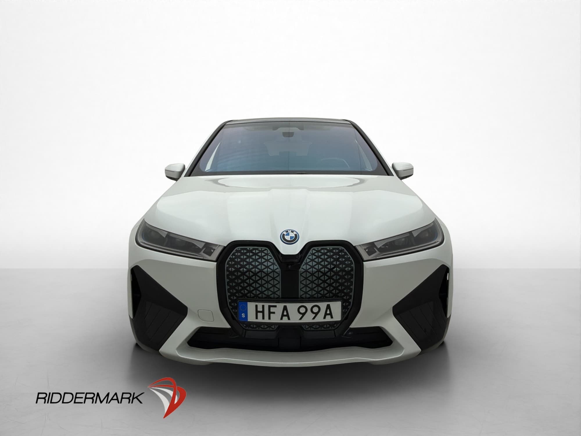 BMW iX xDrive40, 326ps, 2022