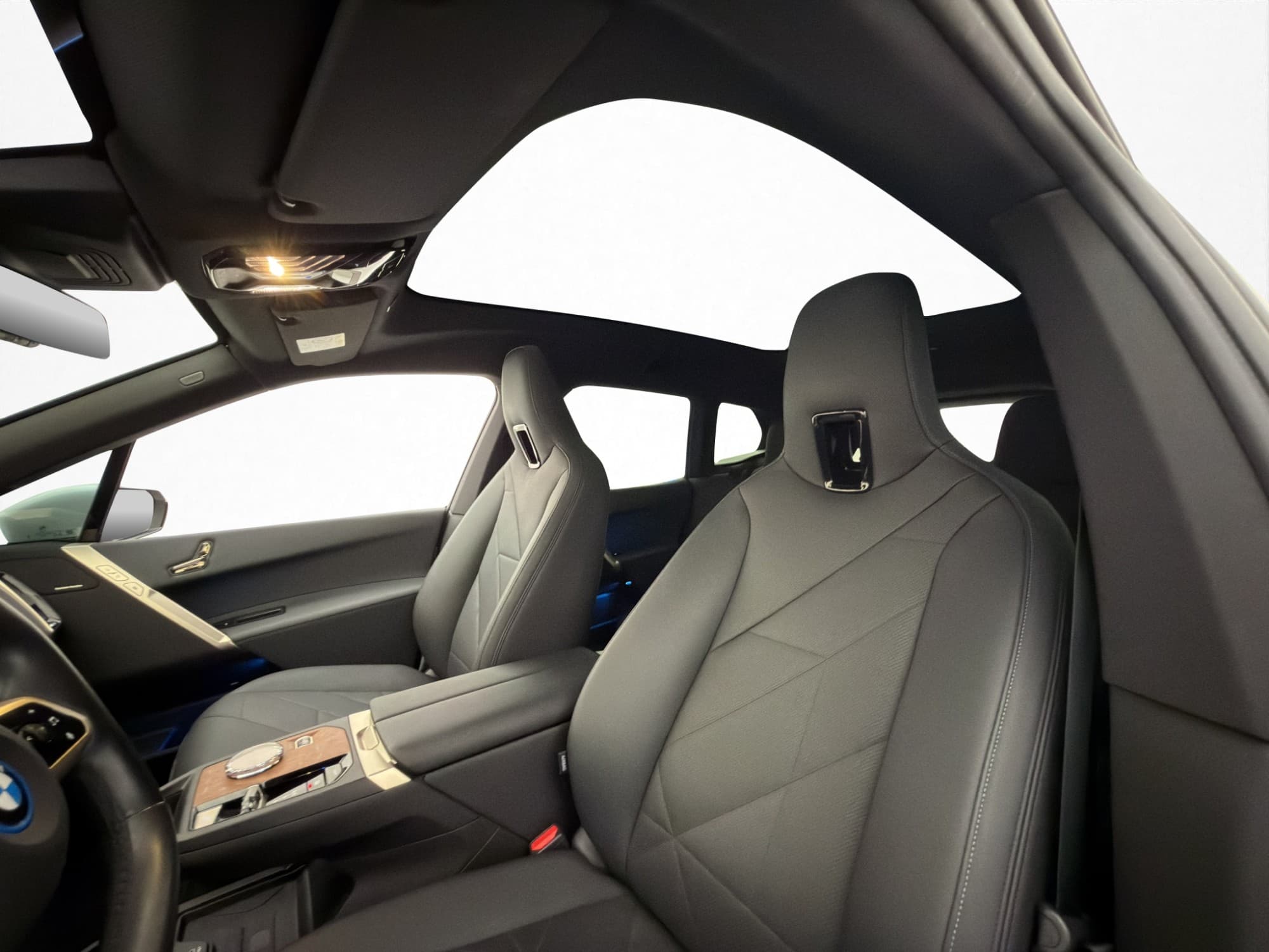 BMW iX xDrive40, 326ps, 2022