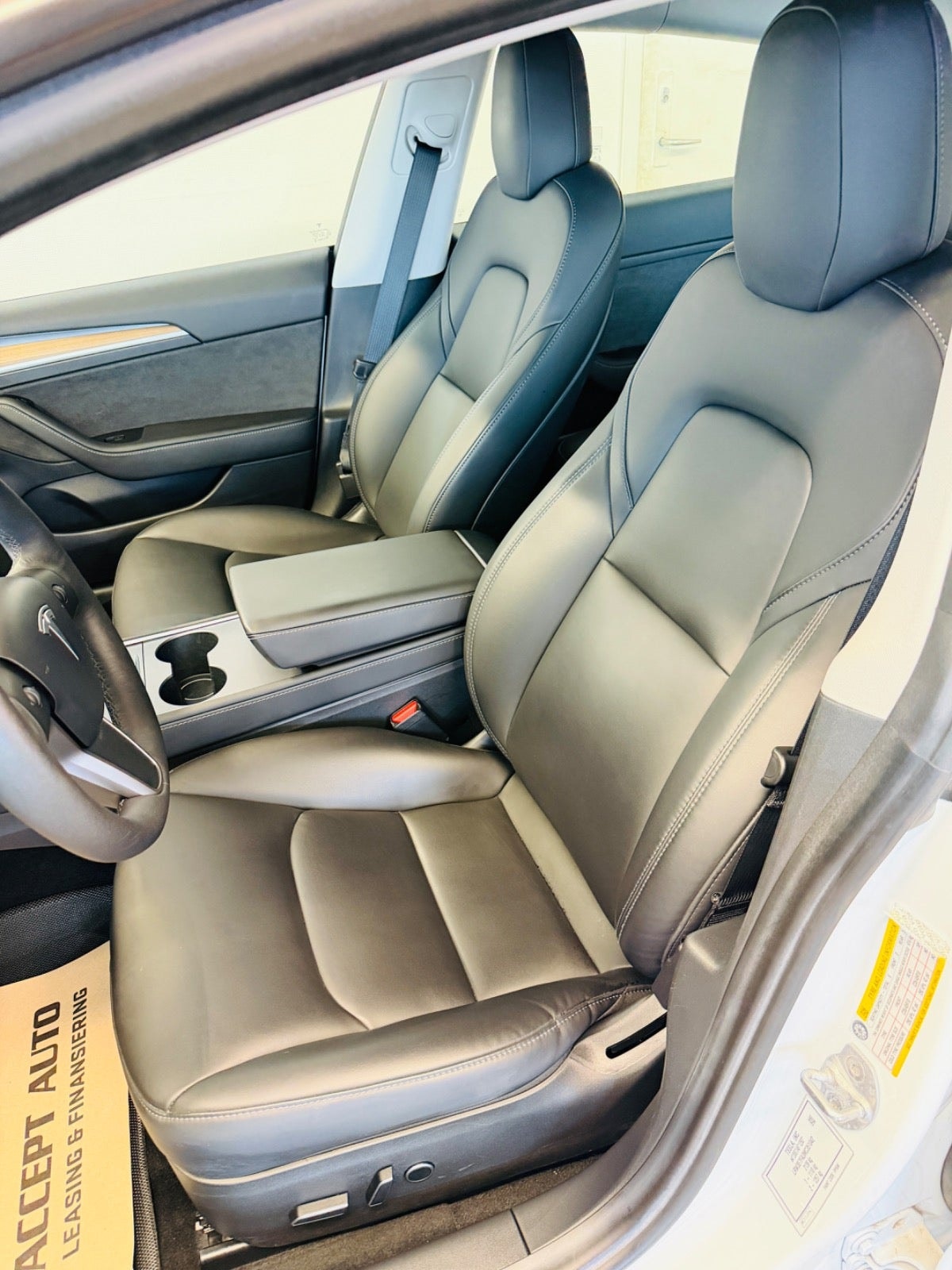 Tesla Model 3 Standard Range Plus, 325ps, 2021