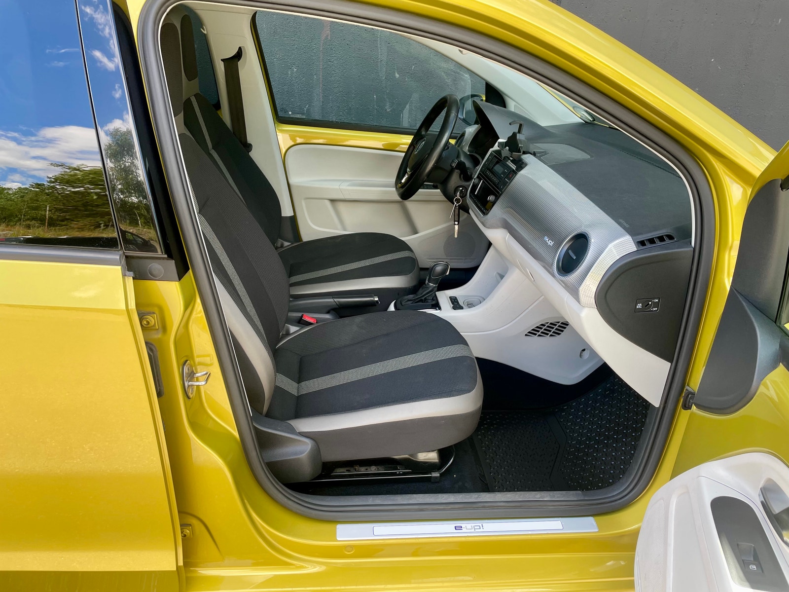 Volkswagen e-up!, 82ps, 2017