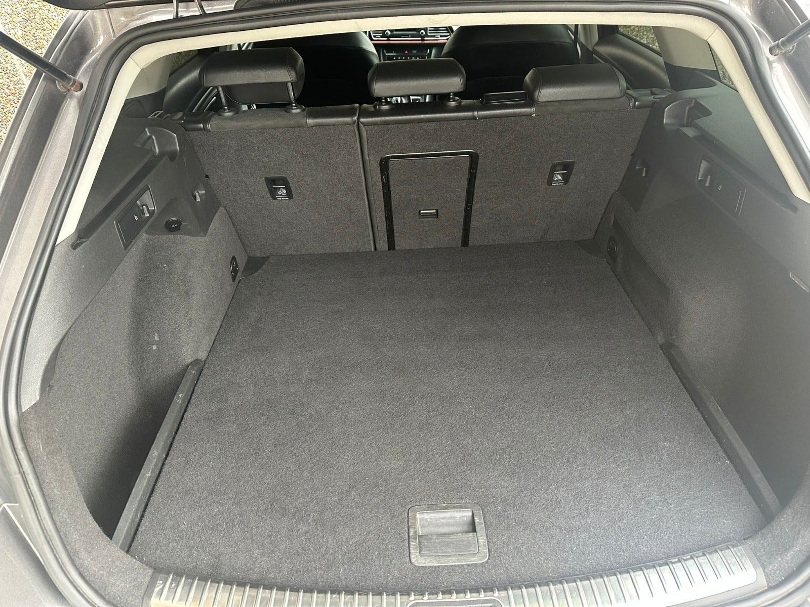 SEAT León 1.6 TDI Manual, 5-trins, 110ps, 2016