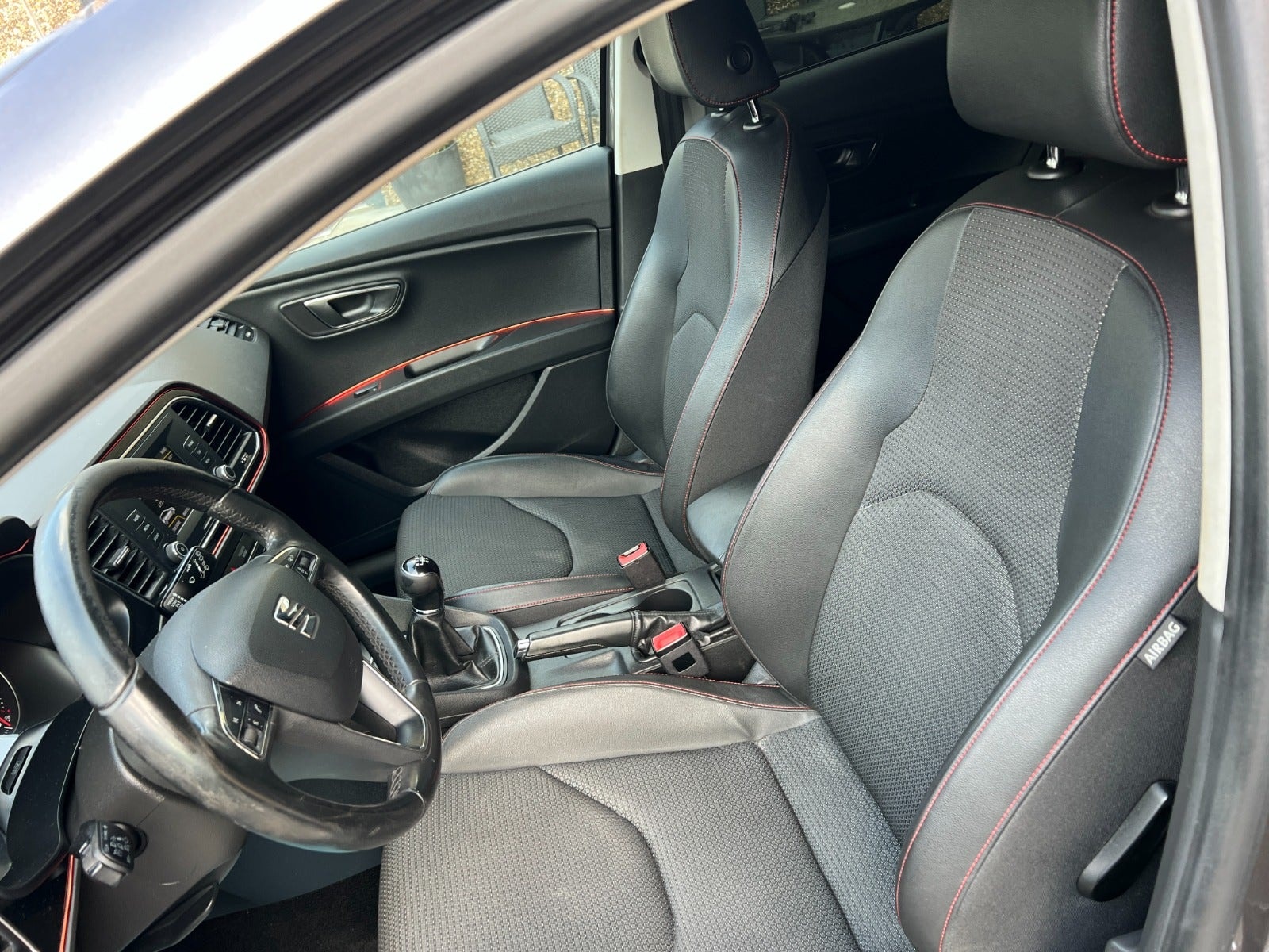 SEAT León 1.6 TDI Manual, 5-trins, 110ps, 2016