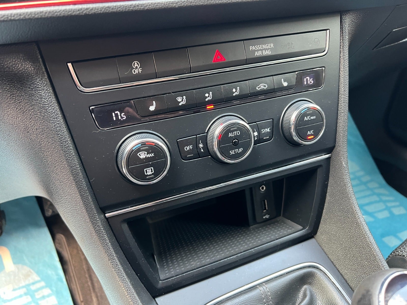 SEAT León 1.6 TDI Manual, 5-trins, 110ps, 2016