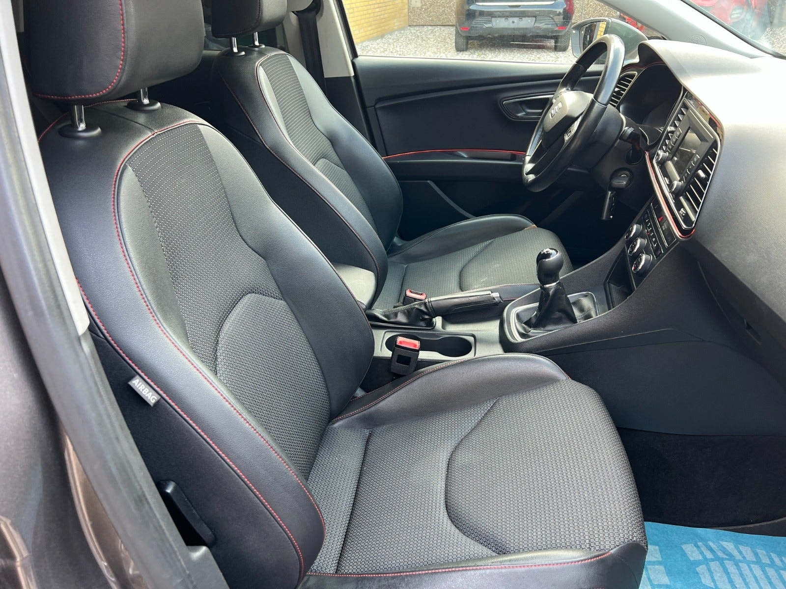 SEAT León 1.6 TDI Manual, 5-trins, 110ps, 2016