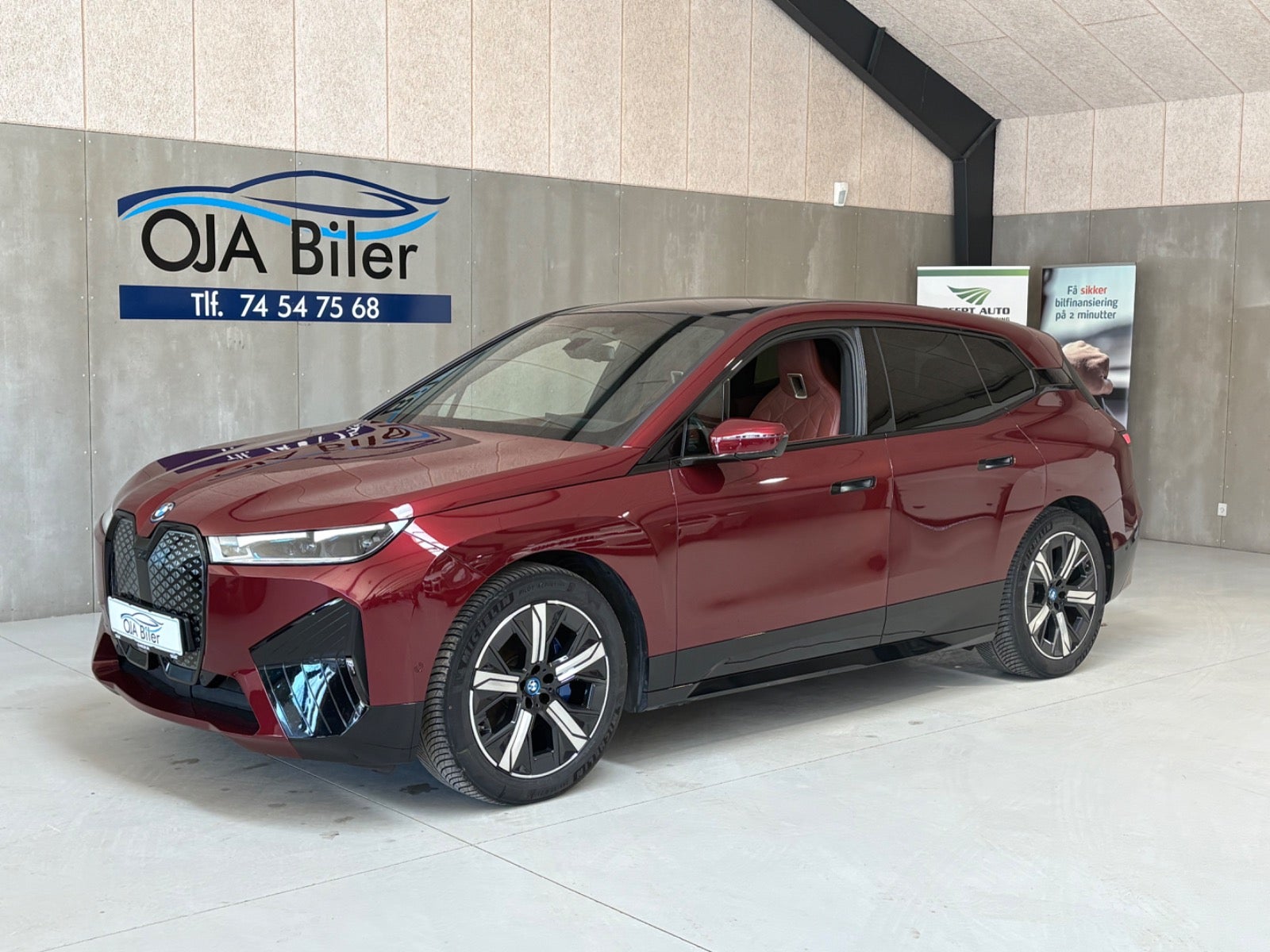 BMW iX xDrive50, 524hp, 2022