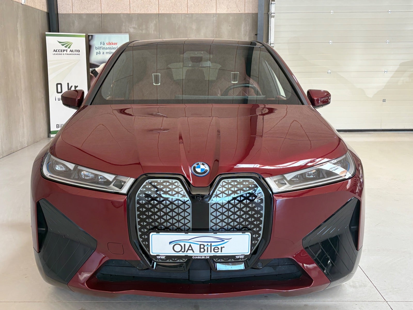 BMW iX xDrive50, 524hp, 2022