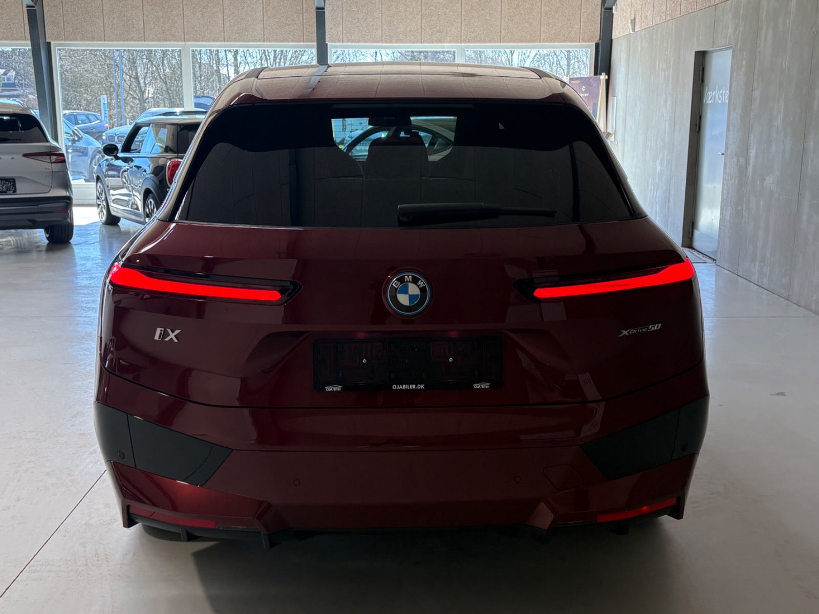 BMW iX xDrive50, 524hp, 2022