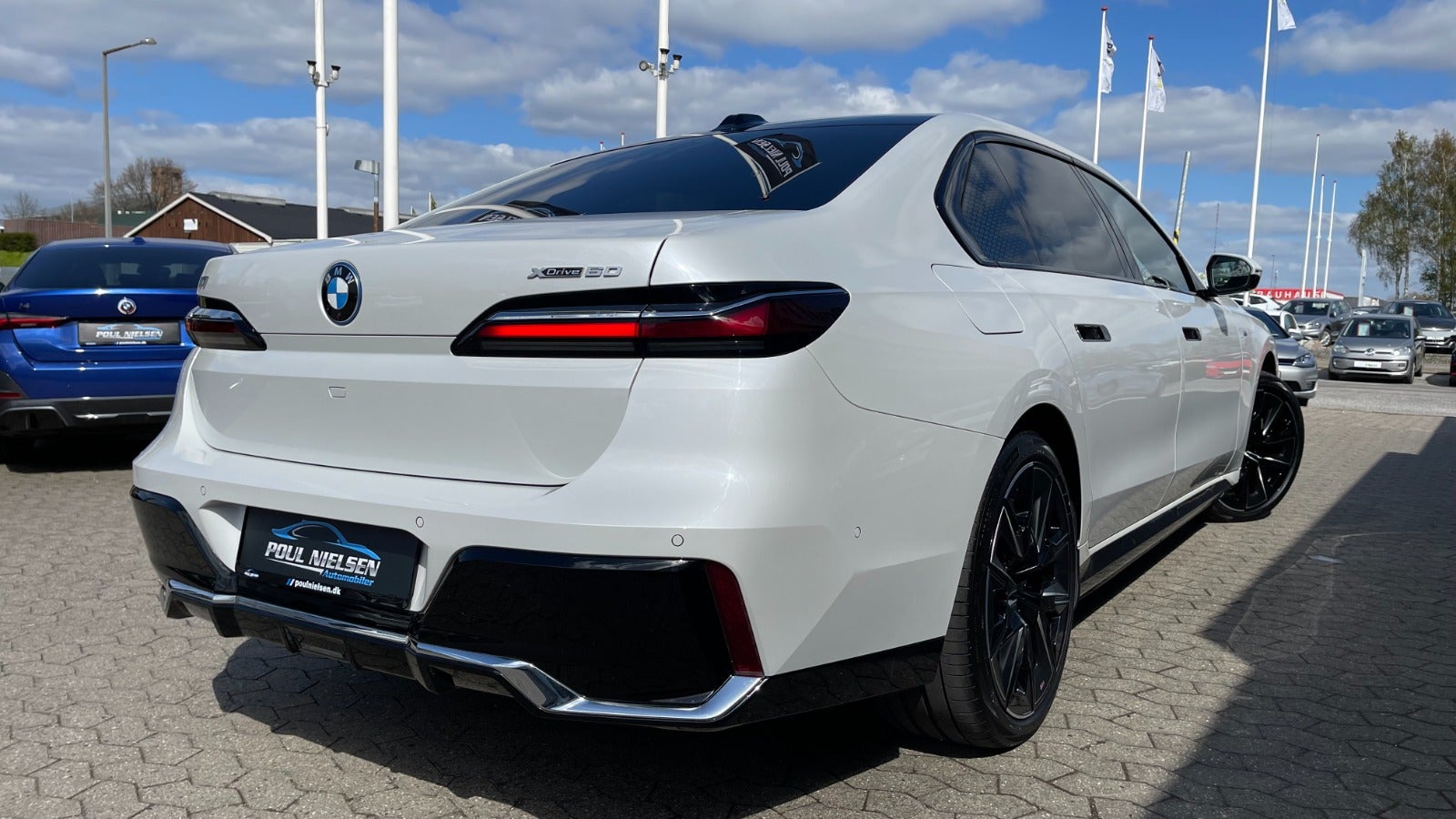 BMW i7 xDrive60, 544ps, 2023