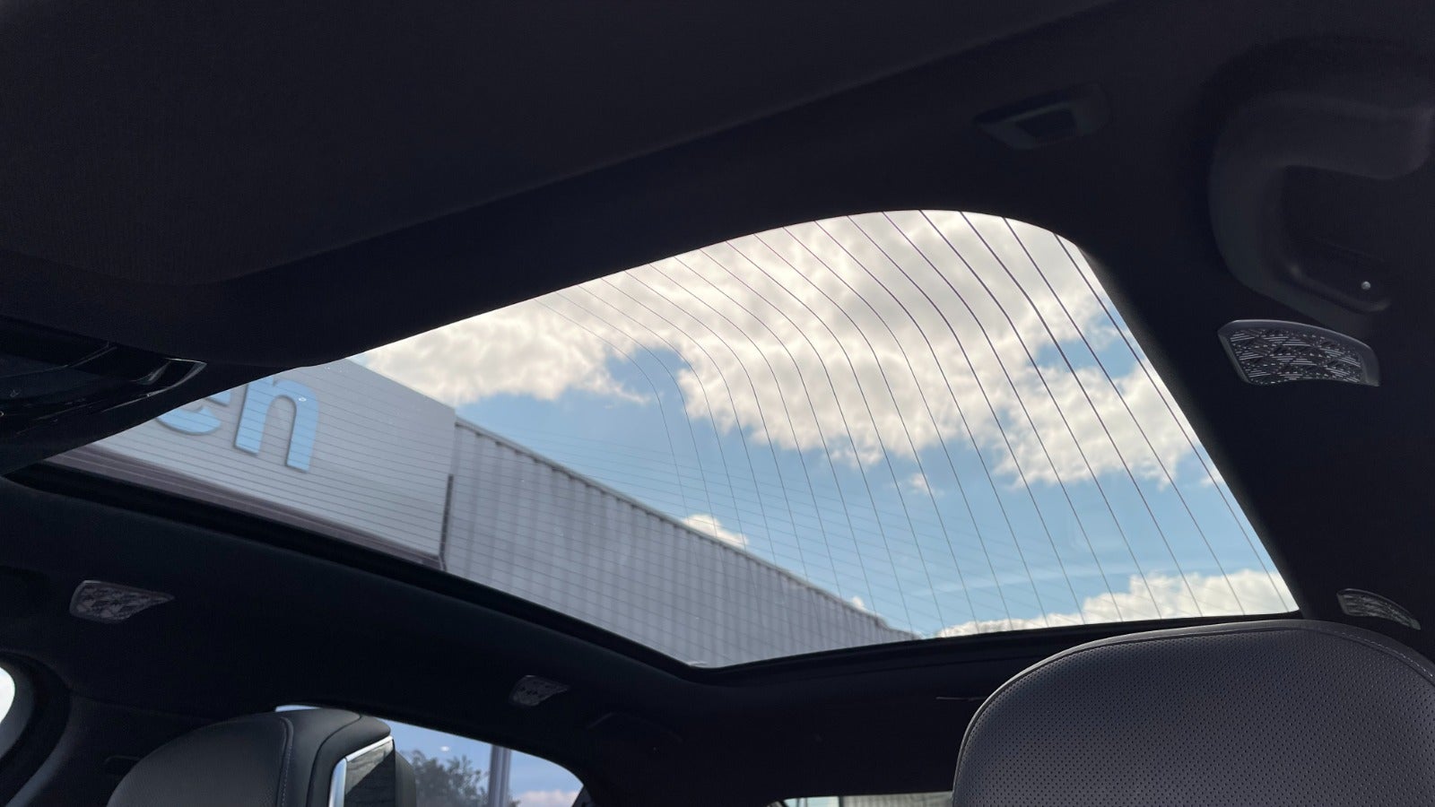 BMW i7 xDrive60, 544ps, 2023