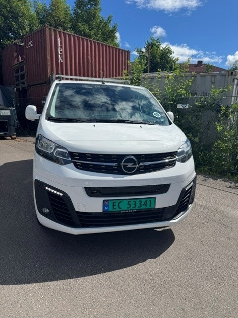 Opel Vivaro-e Panel Van, 136hp, 2021