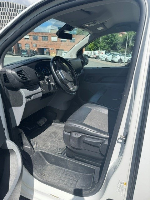 Opel Vivaro-e Panel Van, 136hp, 2021