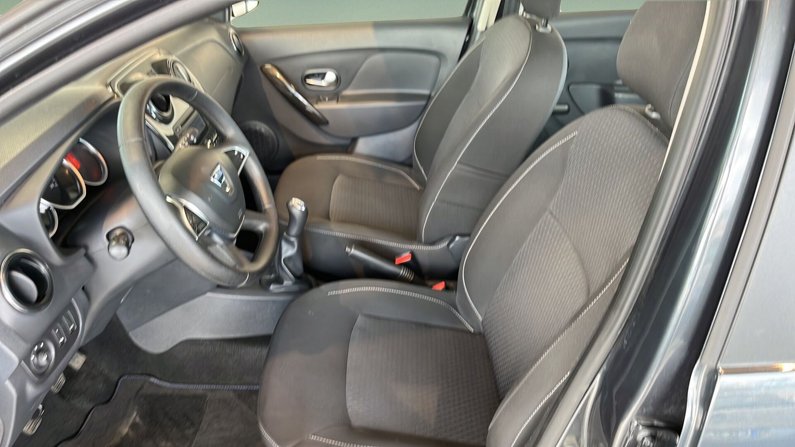 Dacia Sandero 0.9 TCe Manual, 5-trins, 90ps, 2019