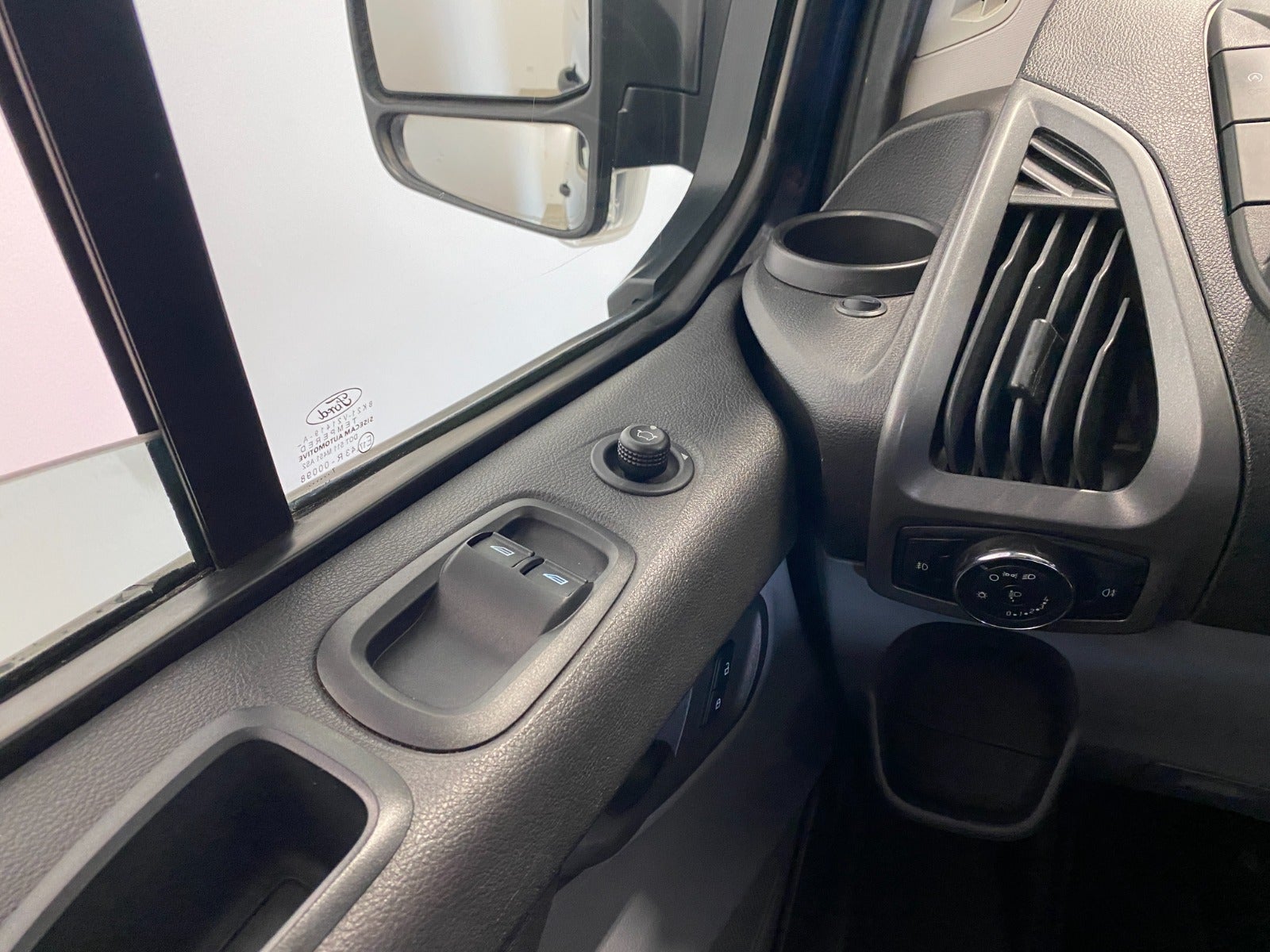 Ford Transit Custom 310 Combi 2.0 TDCi SelectShift, 130hp, 2018