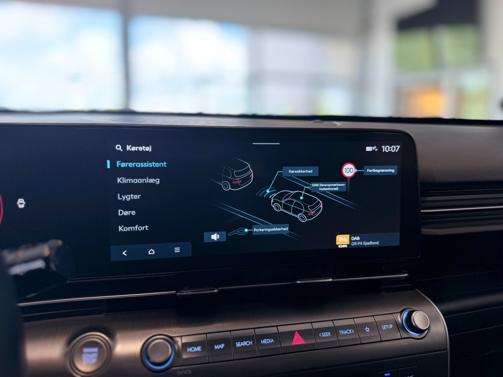 Hyundai Kona Electric Long Range, 218hp, 2024