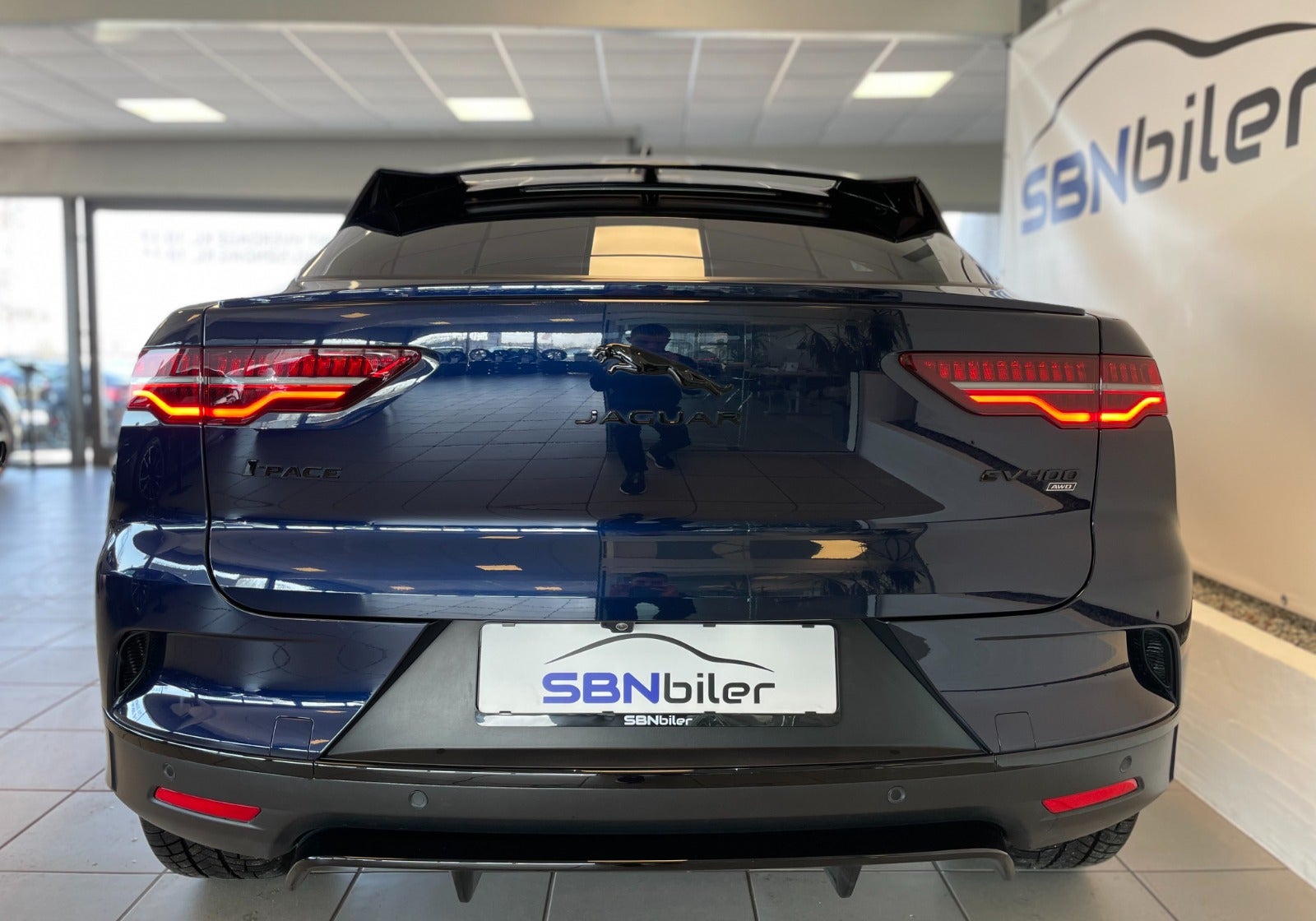 Jaguar I-Pace EV400, 400hp, 2022
