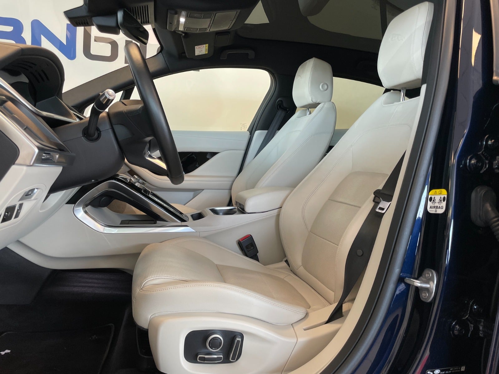 Jaguar I-Pace EV400, 400hp, 2022
