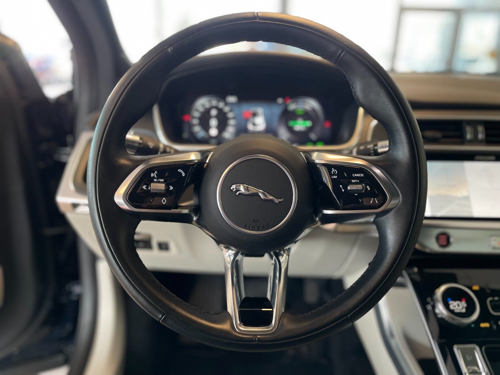 Jaguar I-Pace EV400, 400hp, 2022