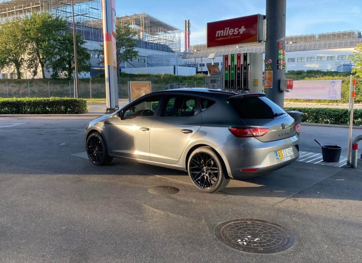 SEAT León 1.6 TDI  DSG Sequential, 7-trins, 105ps, 2013