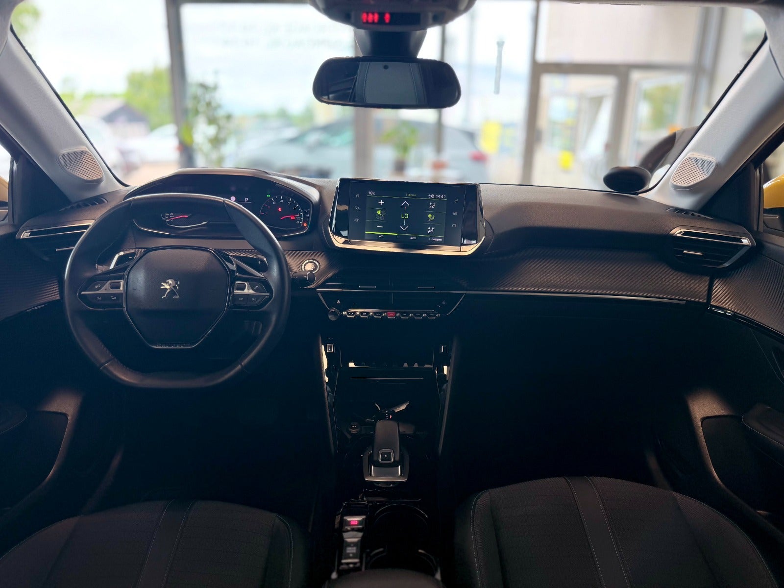 Peugeot 208 1.2 PureTech 100 EAT, 100hp, 2021