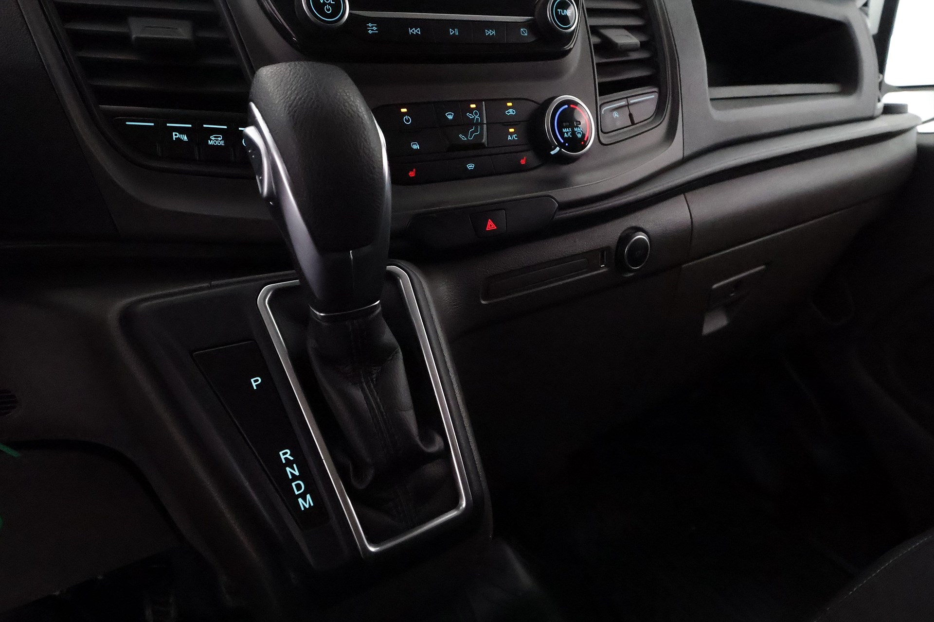 Ford Transit Custom 300 2.0 EcoBlue SelectShift, 6-trins, 130ps, 2020