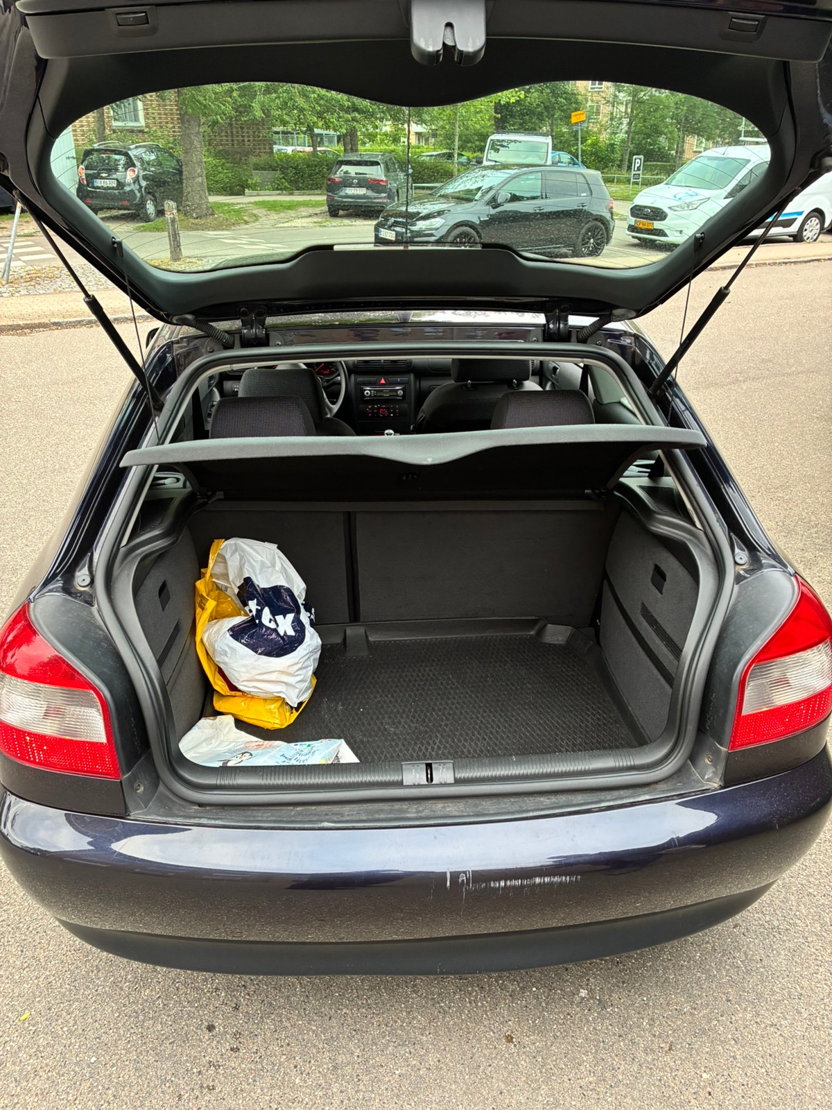 Audi A3 3-door 1.6 Manual, 102hp, 2002