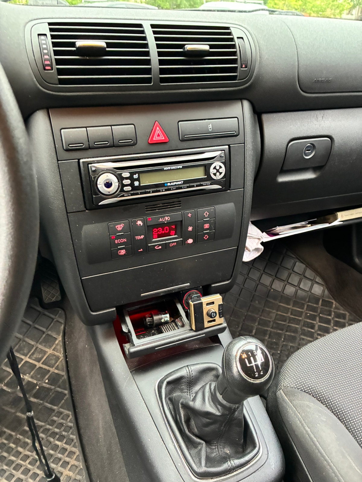 Audi A3 3-door 1.6 Manual, 102hp, 2002
