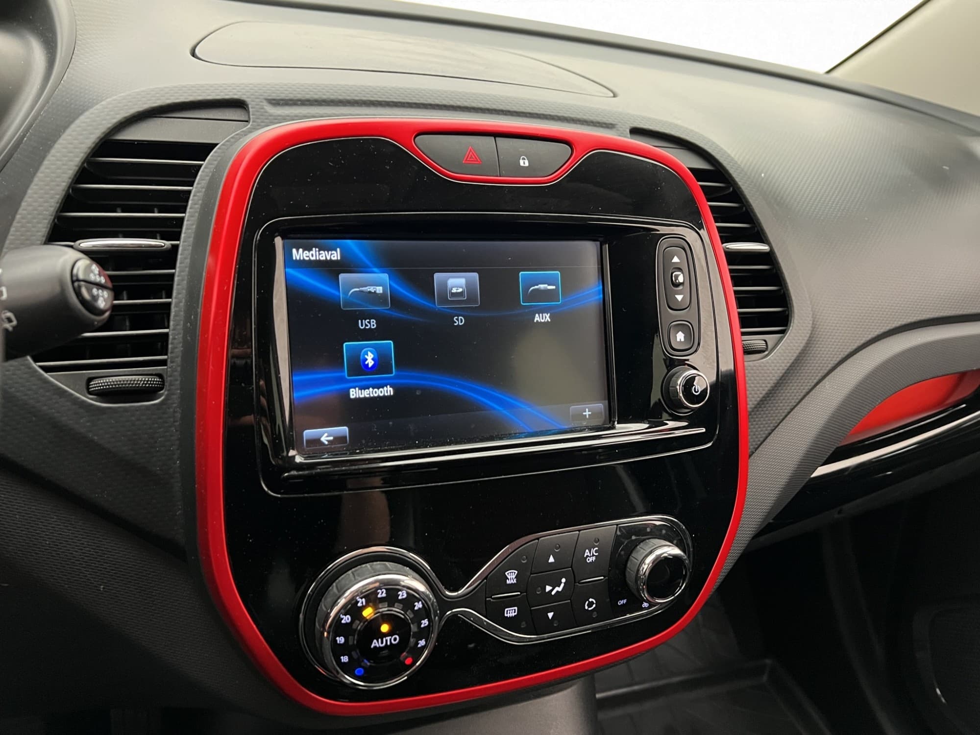 Renault Captur 0.9 TCe Manual, 90hp, 2016