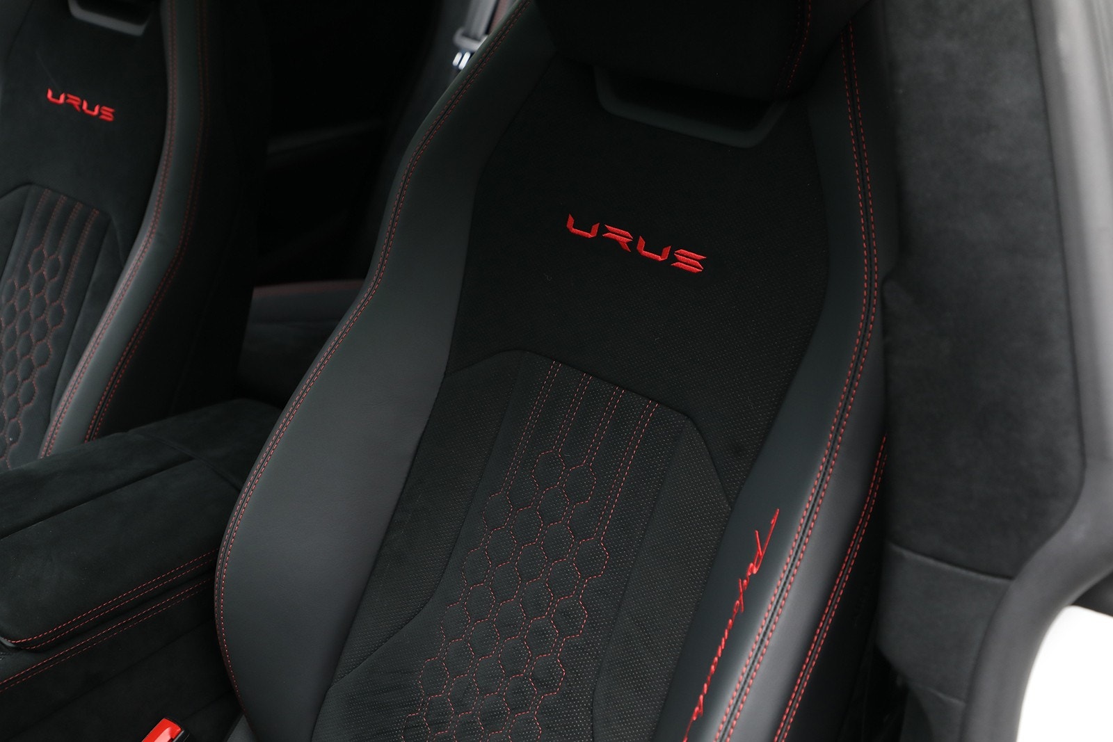 Lamborghini Urus Performante Automatic, 666hp, 2023