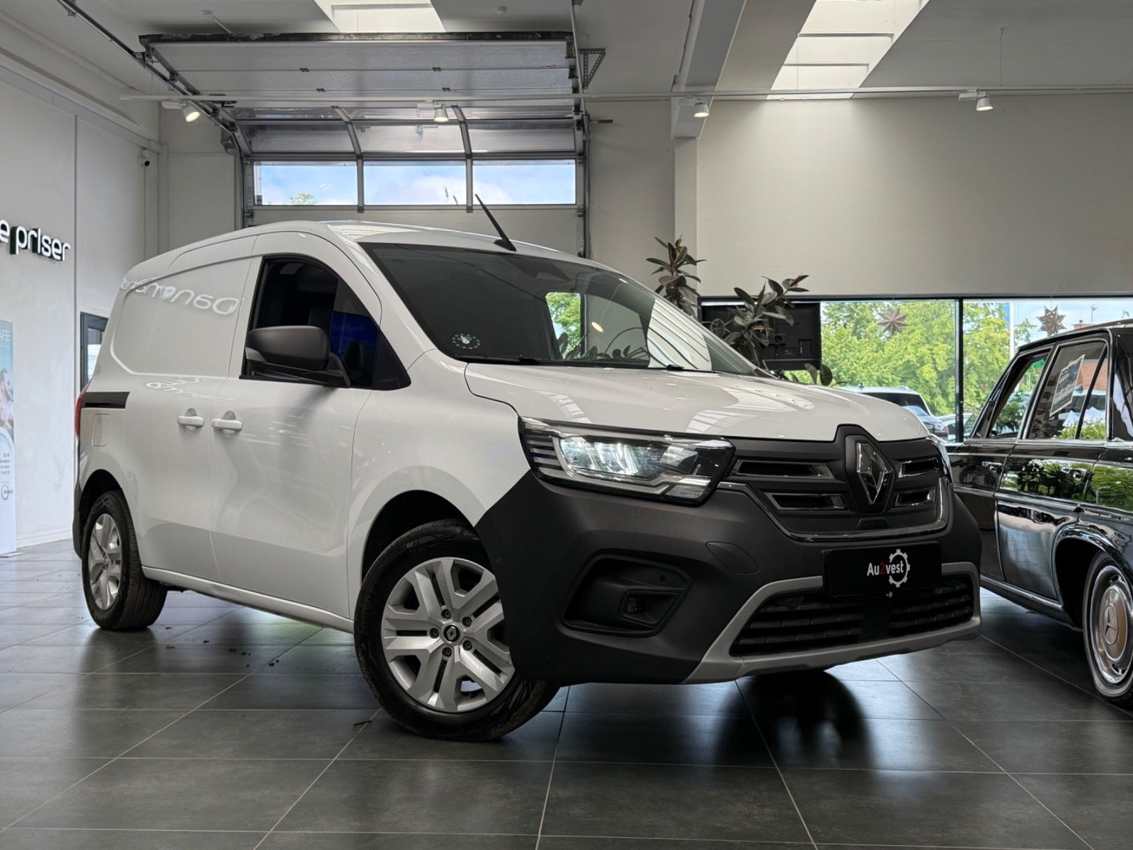 Renault Kangoo E-Tech, 122hk, 2024