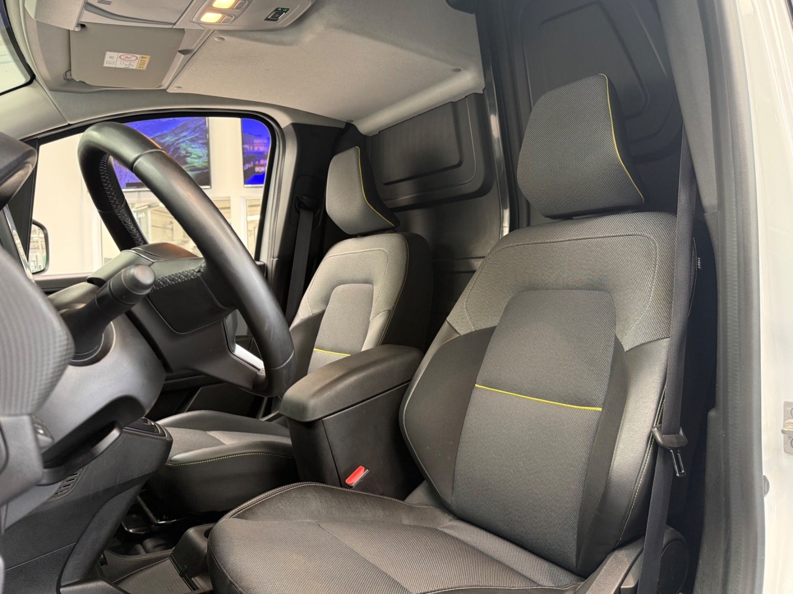 Renault Kangoo E-Tech, 122hk, 2024