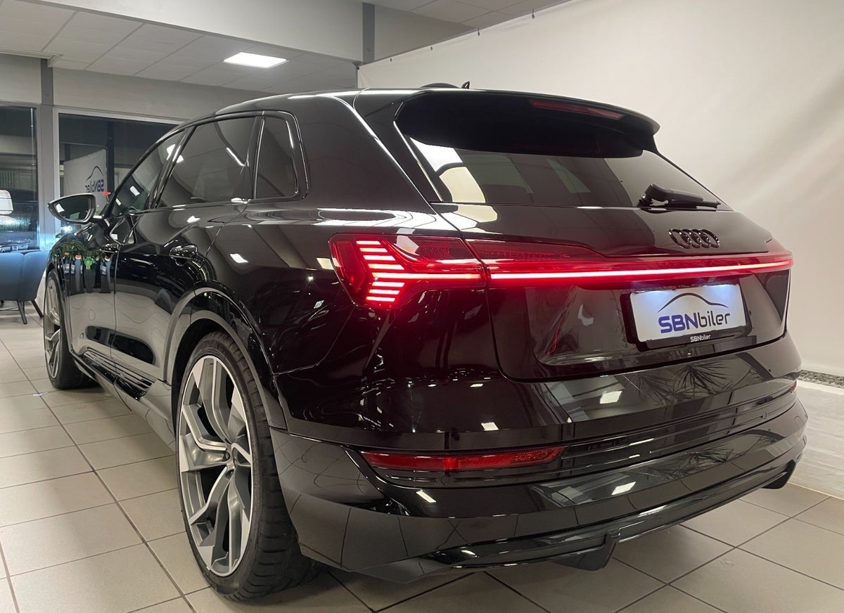 Audi e-tron 50 quattro, 313hp, 2021