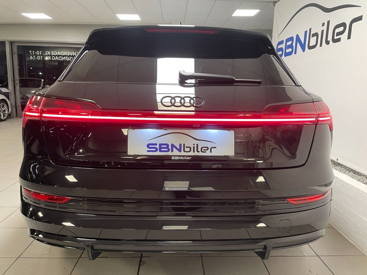 Audi e-tron 50 quattro, 313hp, 2021