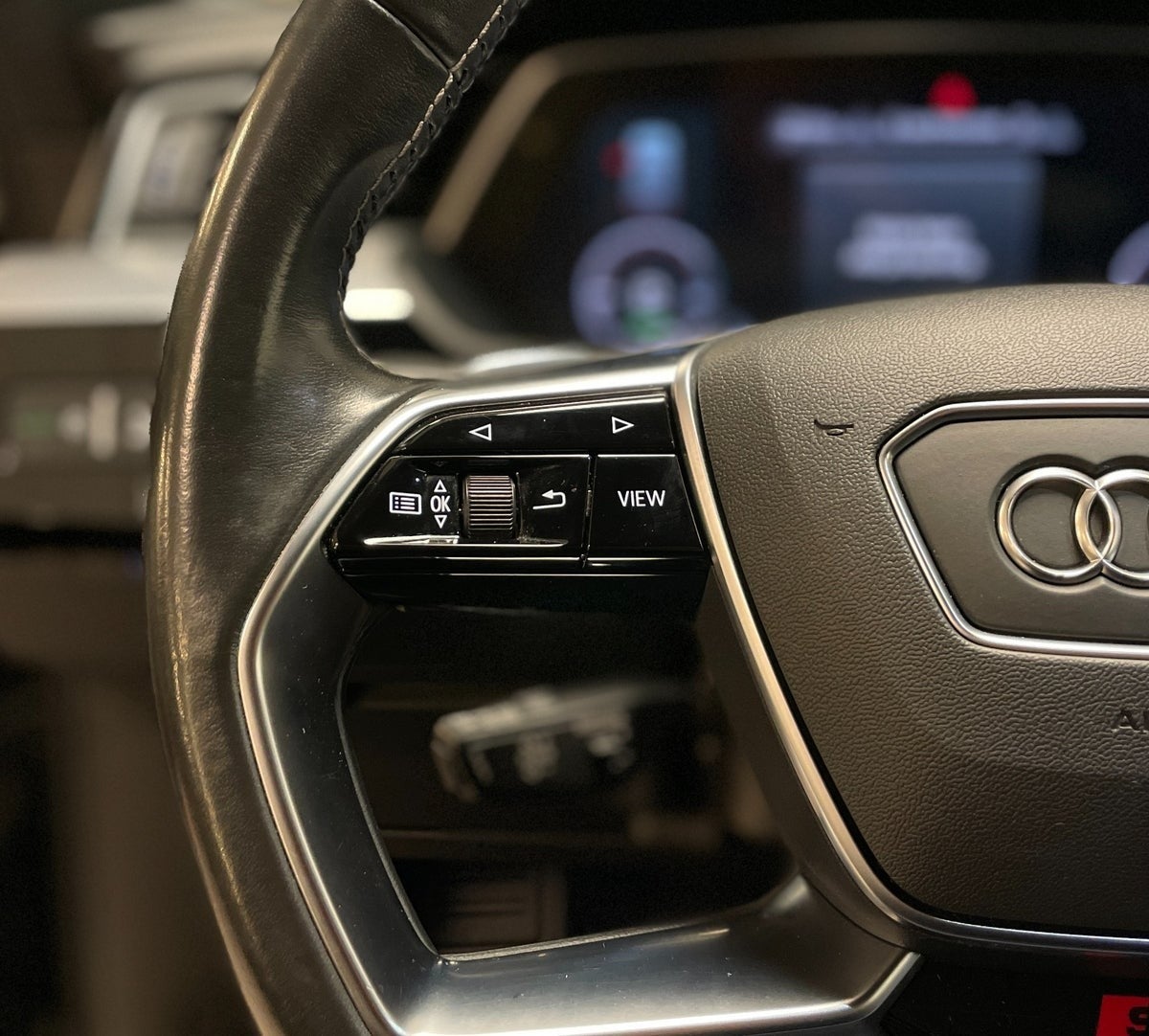 Audi e-tron 50 quattro, 313hp, 2021