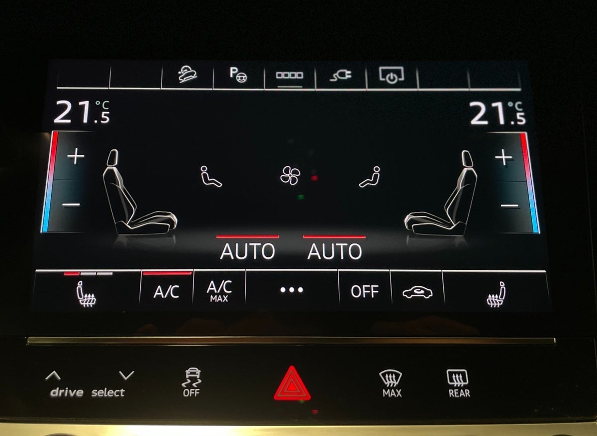 Audi e-tron 50 quattro, 313hp, 2021