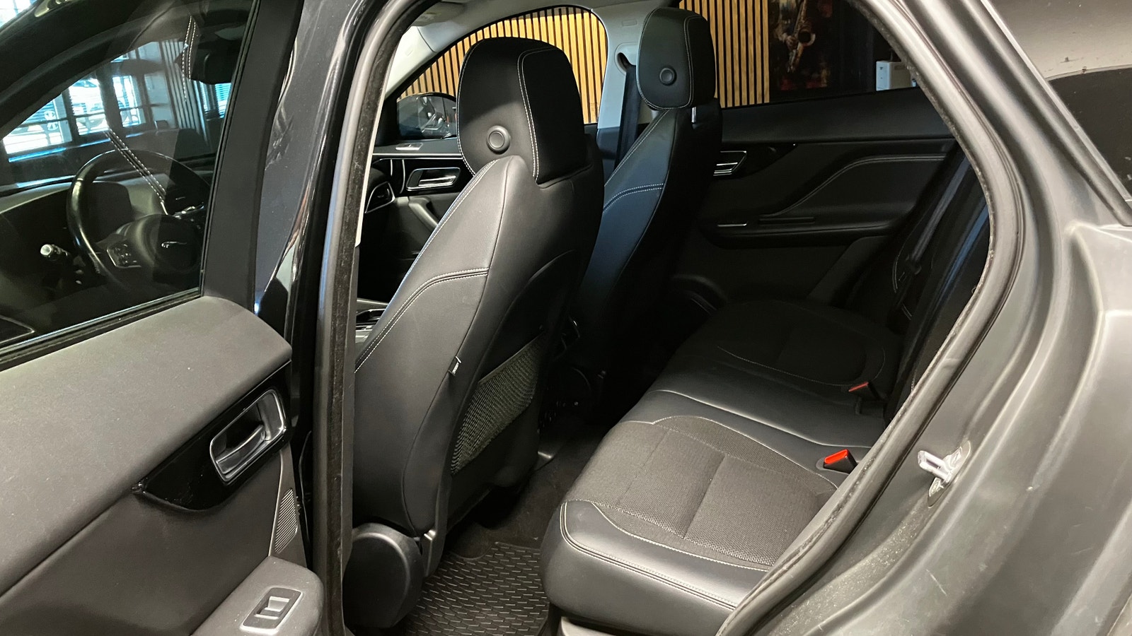 Jaguar F-Pace 20d AWD Automatic, 180hp, 2017