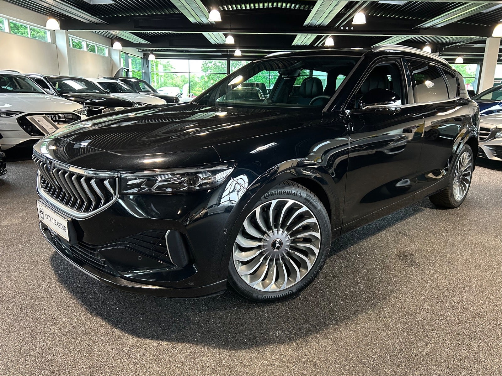 Voyah Free 106 kWh AWD, 490ps, 2024