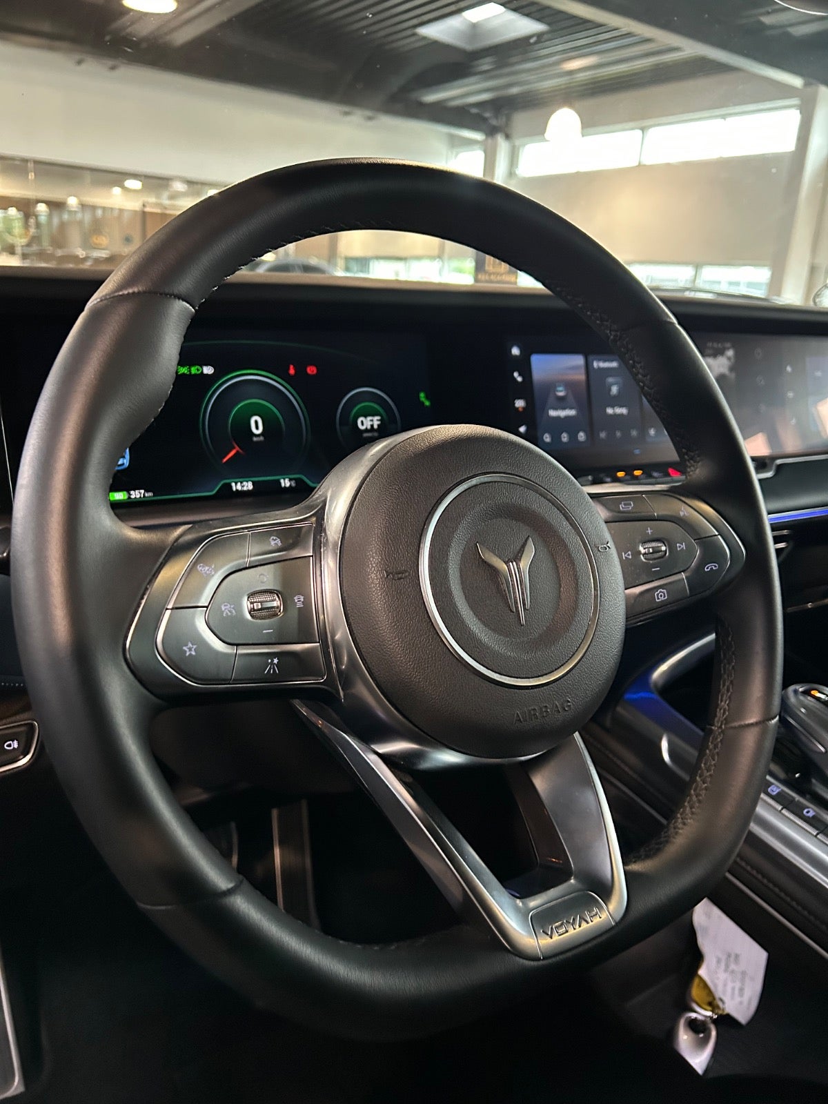 Voyah Free 106 kWh AWD, 490ps, 2024