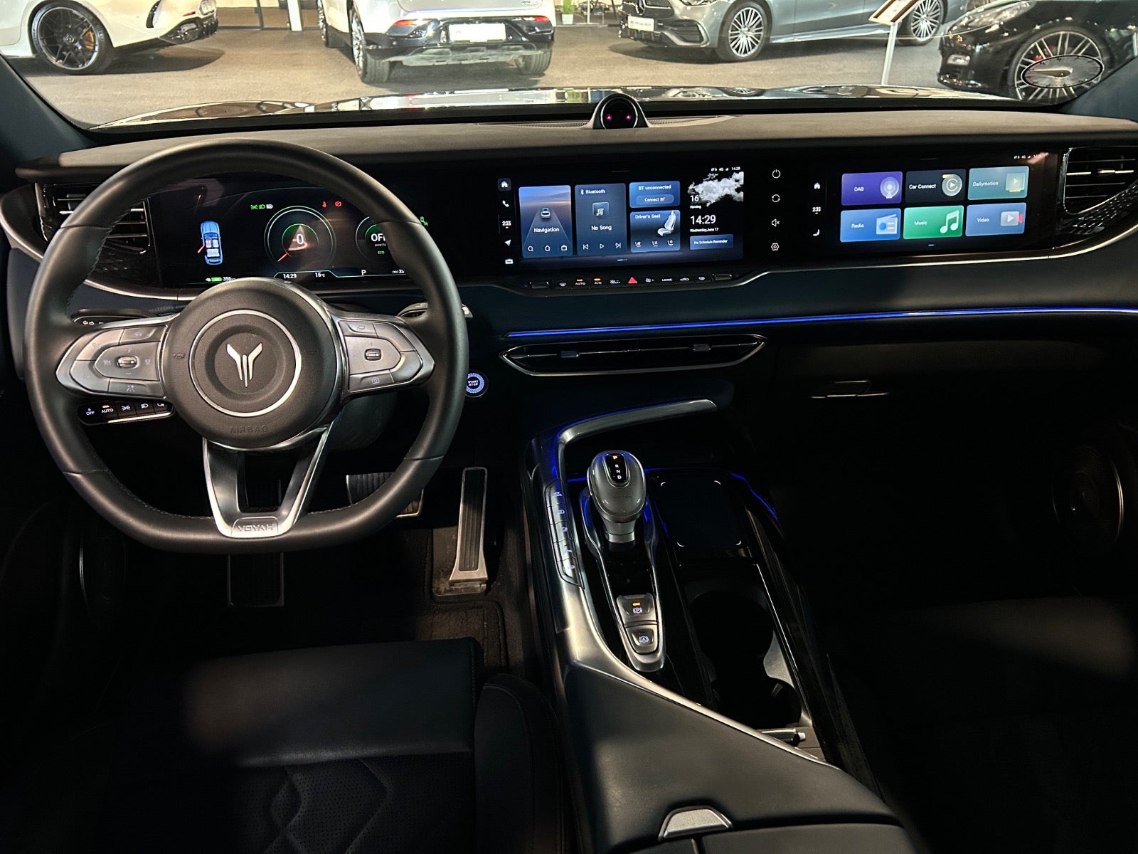 Voyah Free 106 kWh AWD, 490ps, 2024