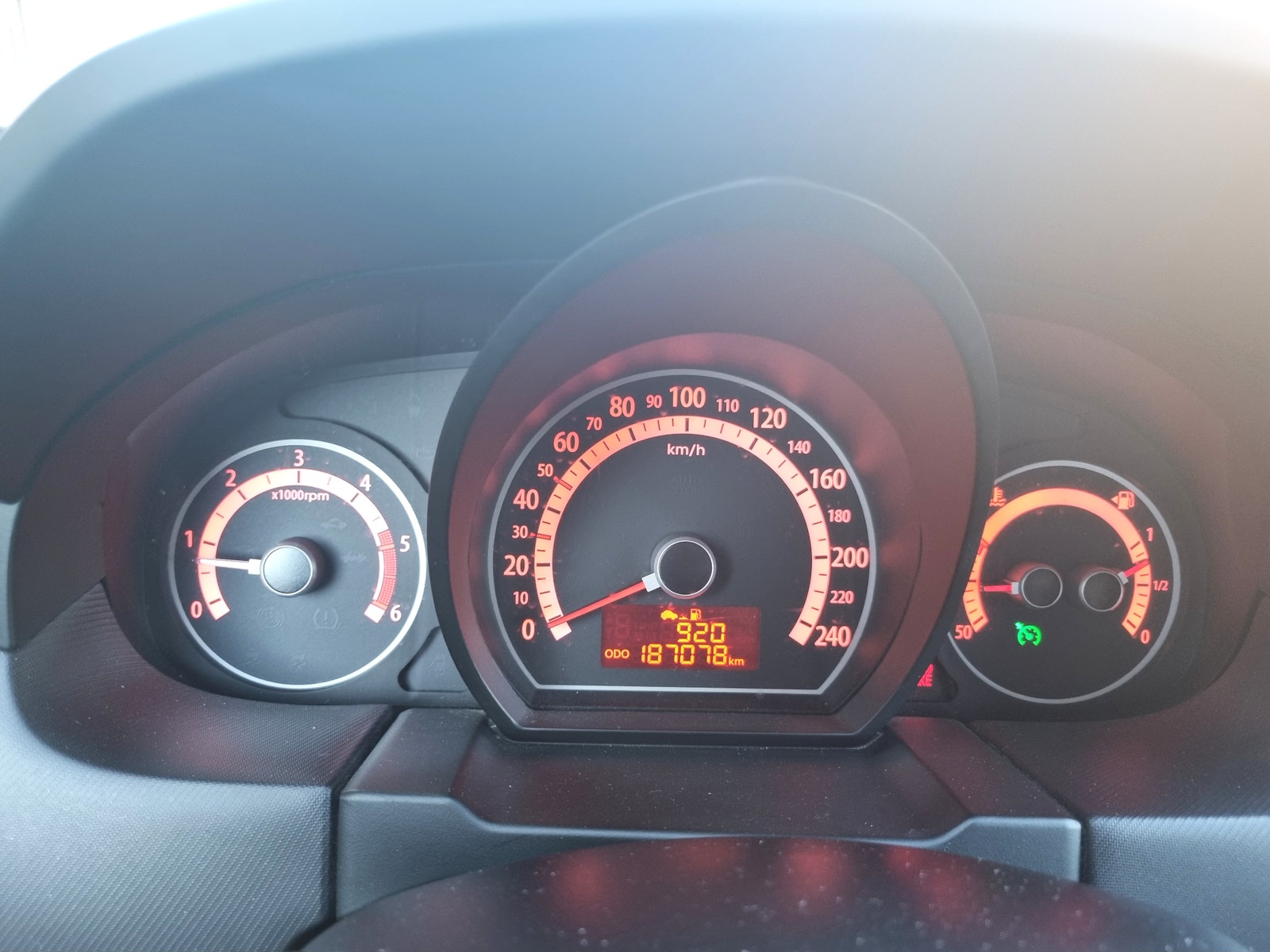 Kia cee'd_sw 1.6 CRDi Manual, 6-trins, 90ps, 2012