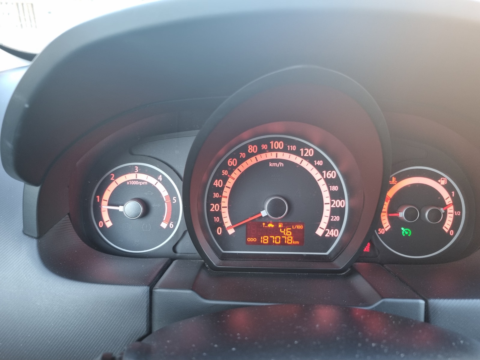 Kia cee'd_sw 1.6 CRDi Manual, 6-trins, 90ps, 2012