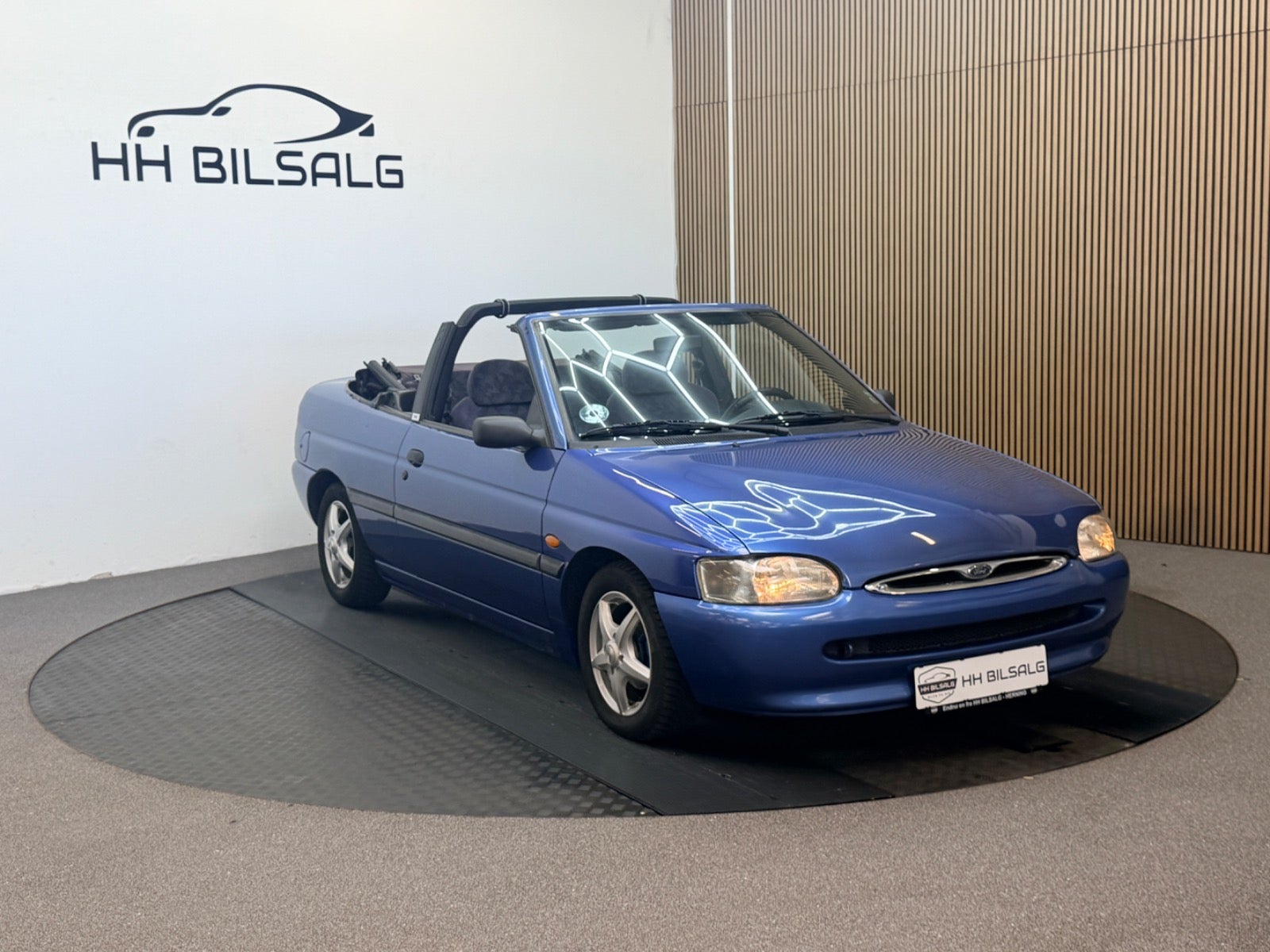 Ford Escort Cabriolet 1.6 Manuell, 5-trinn, 90hk, 1996