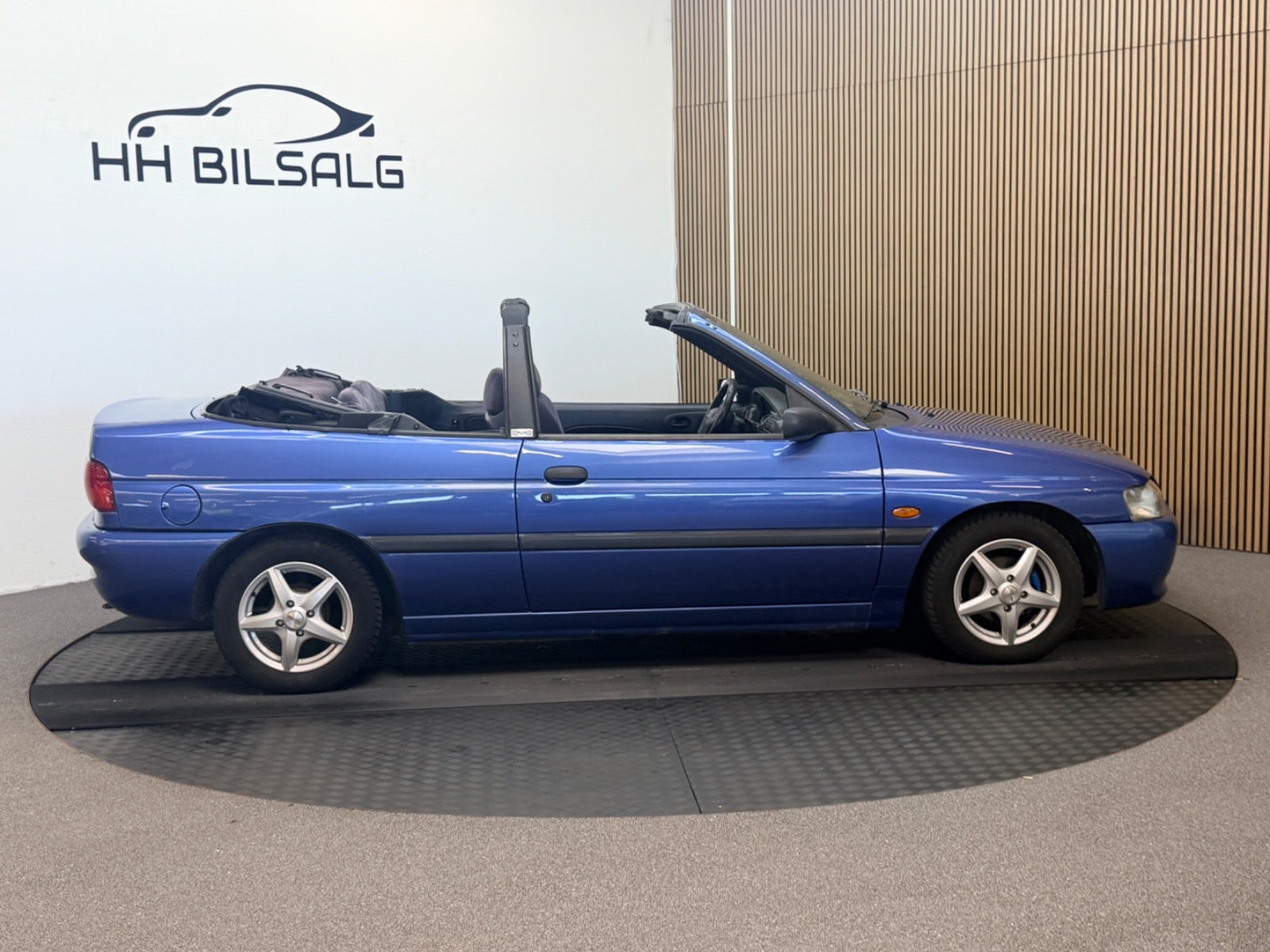 Ford Escort Cabriolet 1.6 Manuell, 5-trinn, 90hk, 1996