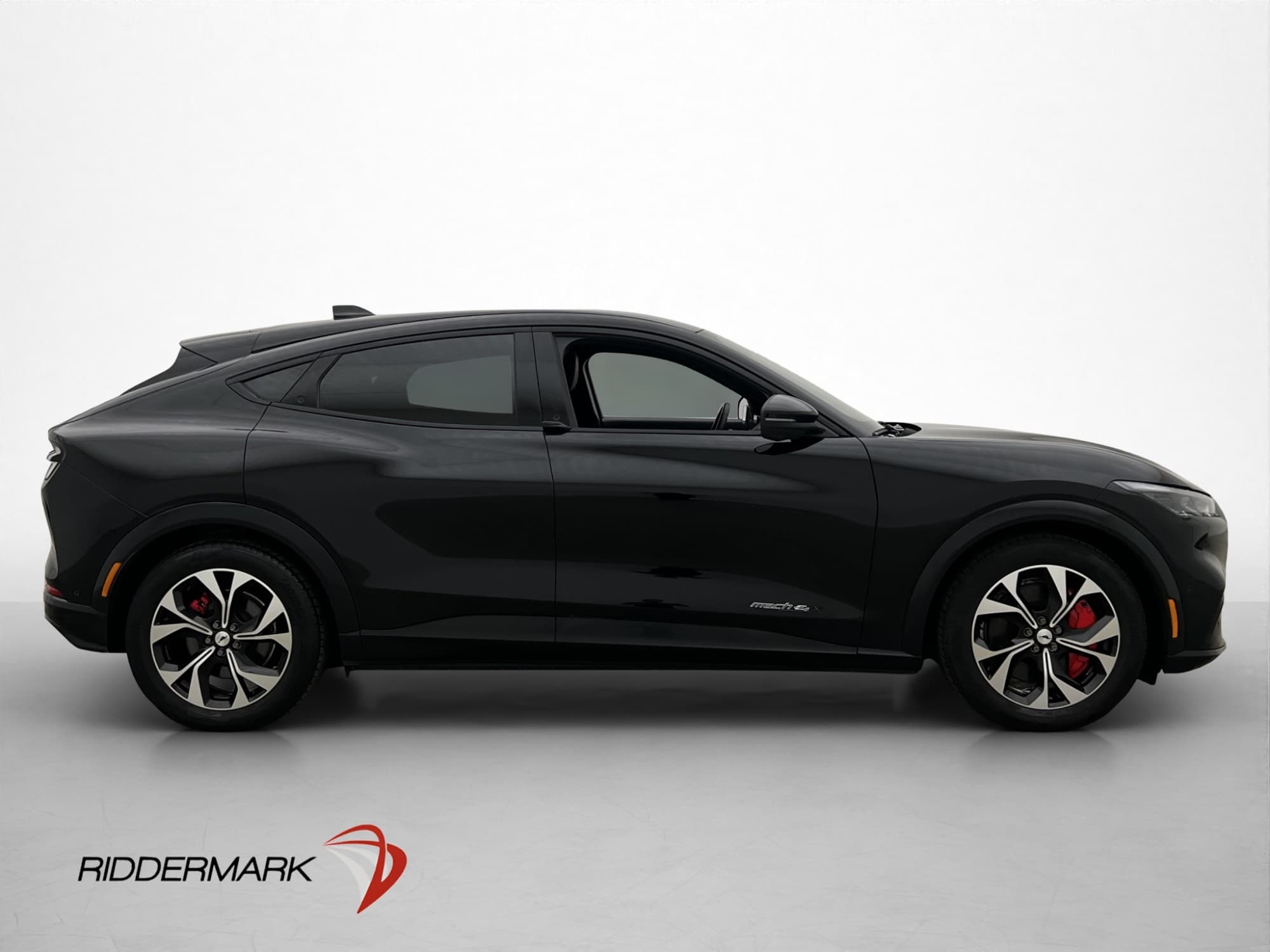 Ford Mustang Mach-E Long Range AWD, 351ps, 2021