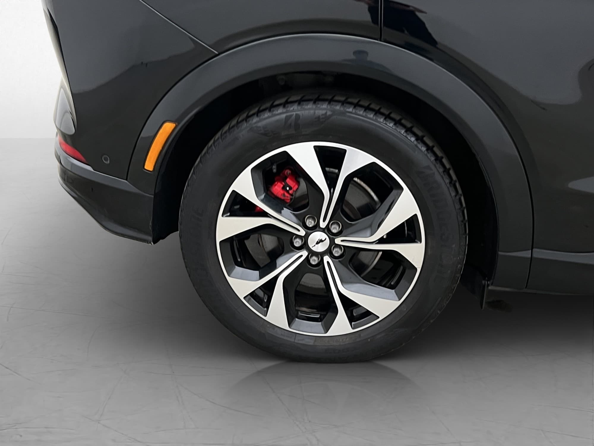Ford Mustang Mach-E Long Range AWD, 351ps, 2021