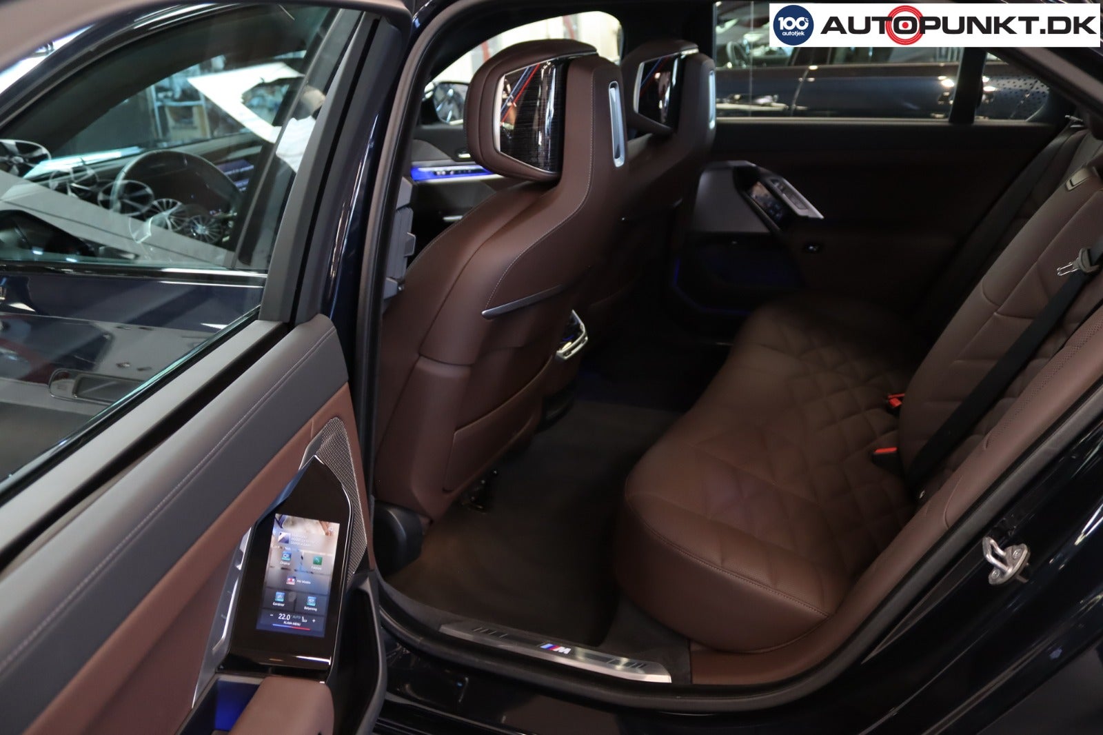BMW i7 eDrive50, 455ps, 2024