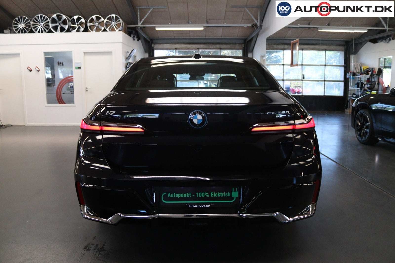 BMW i7 eDrive50, 455ps, 2024