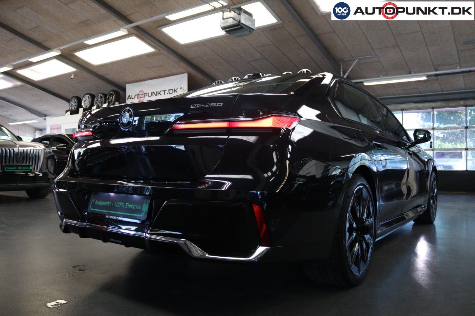 BMW i7 eDrive50, 455ps, 2024