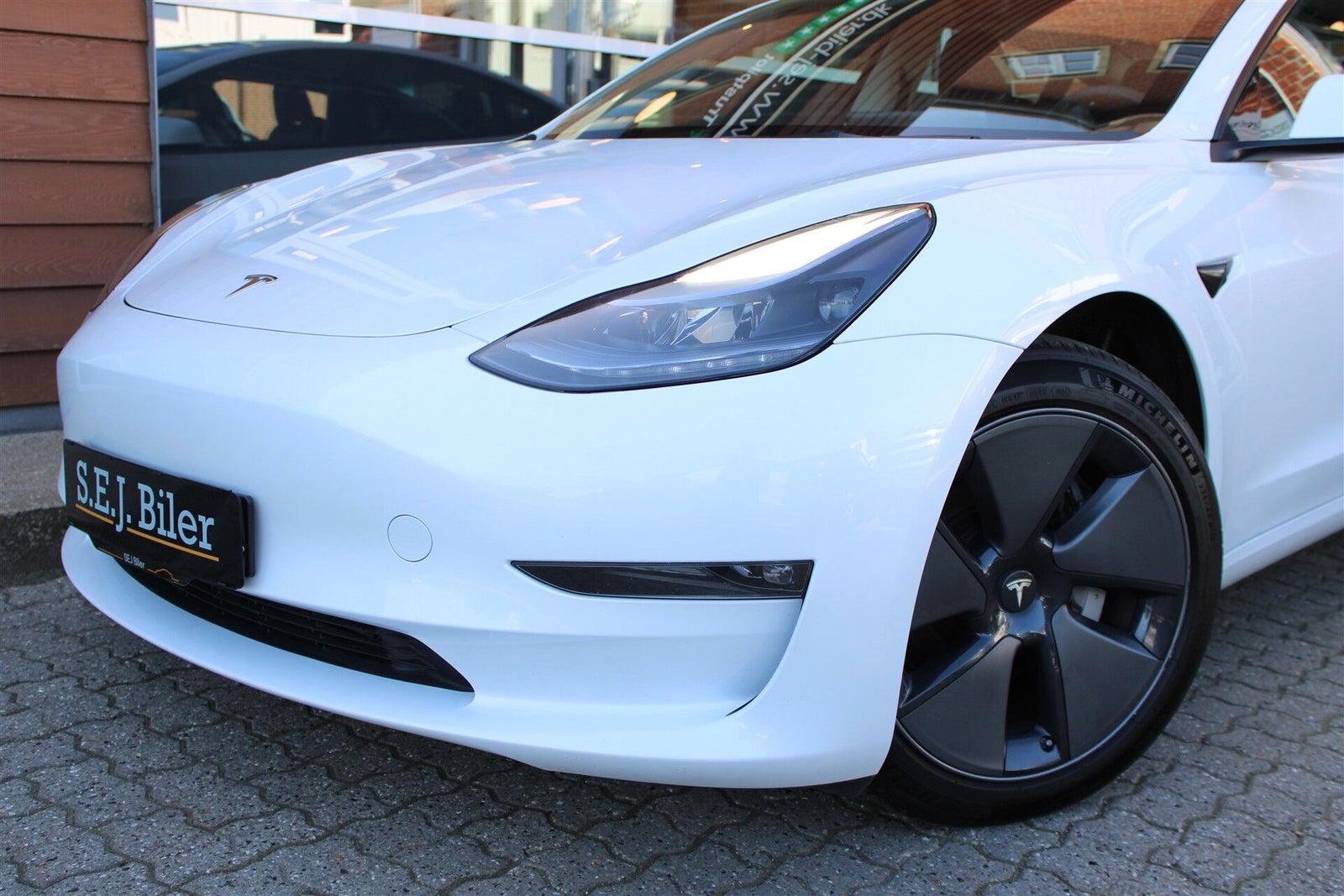 Tesla Model 3 Long Range AWD, 498ps, 2023