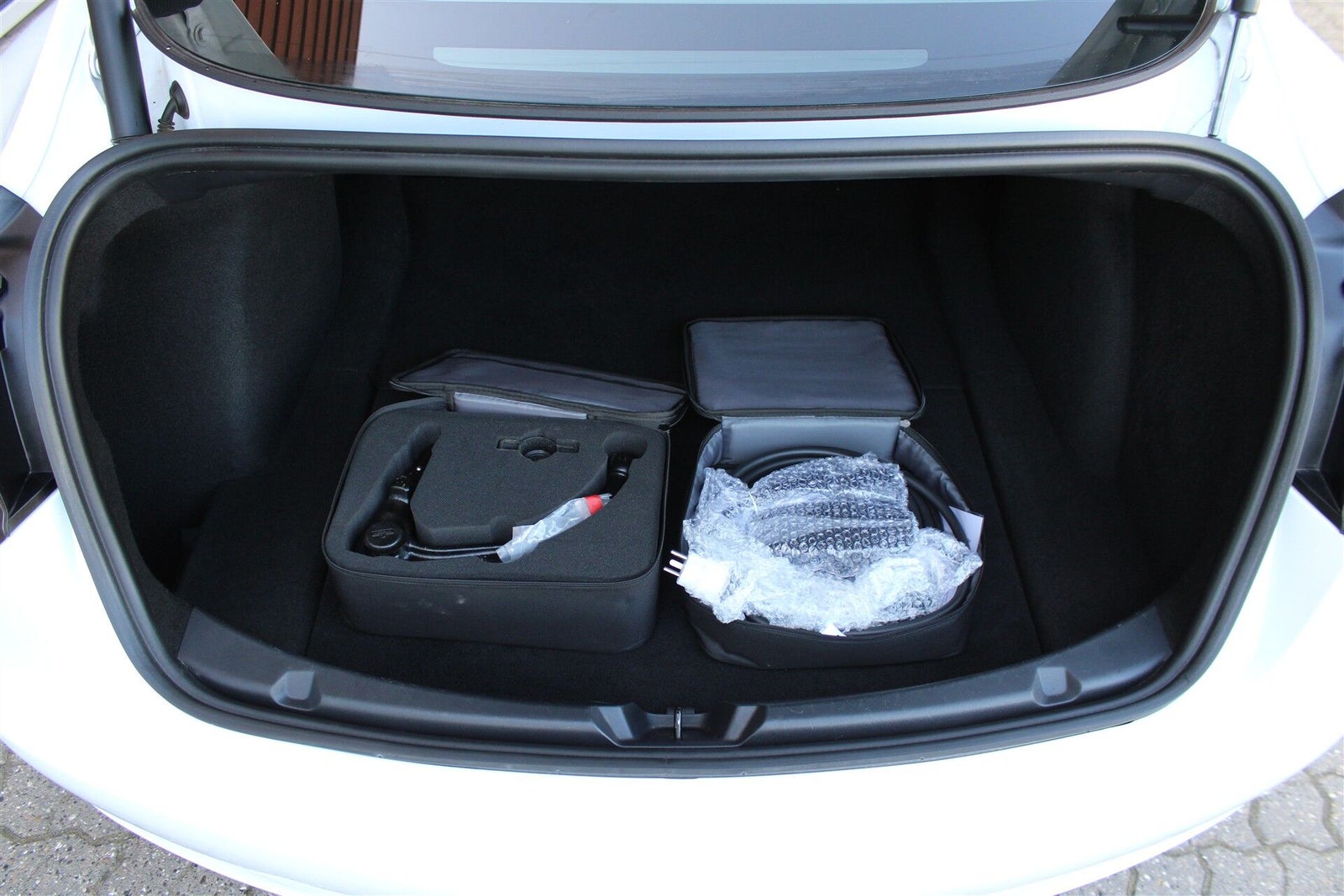 Tesla Model 3 Long Range AWD, 498ps, 2023