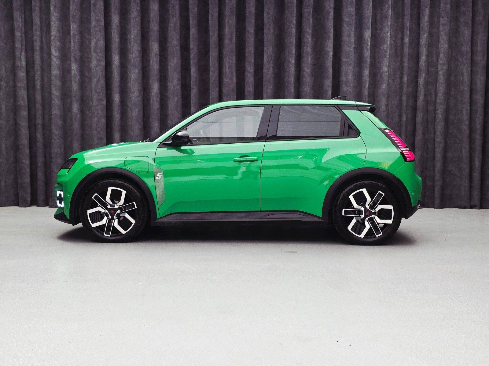 Renault 5 E-Tech 52 kWh, 150hp, 2025